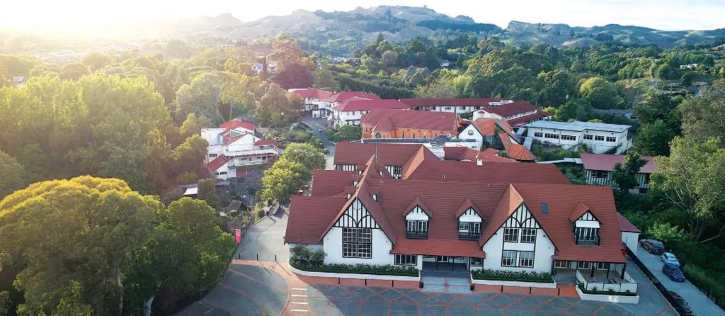 Woodford House學校建築外觀照片